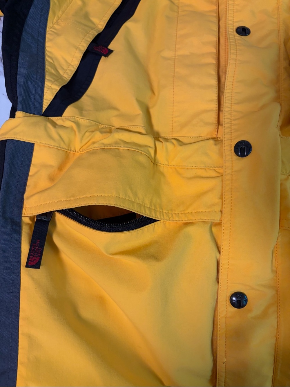 Vintage 90s The North Face EG Tech Gore-Tex Mountain Jacket - Picture 10 of 12